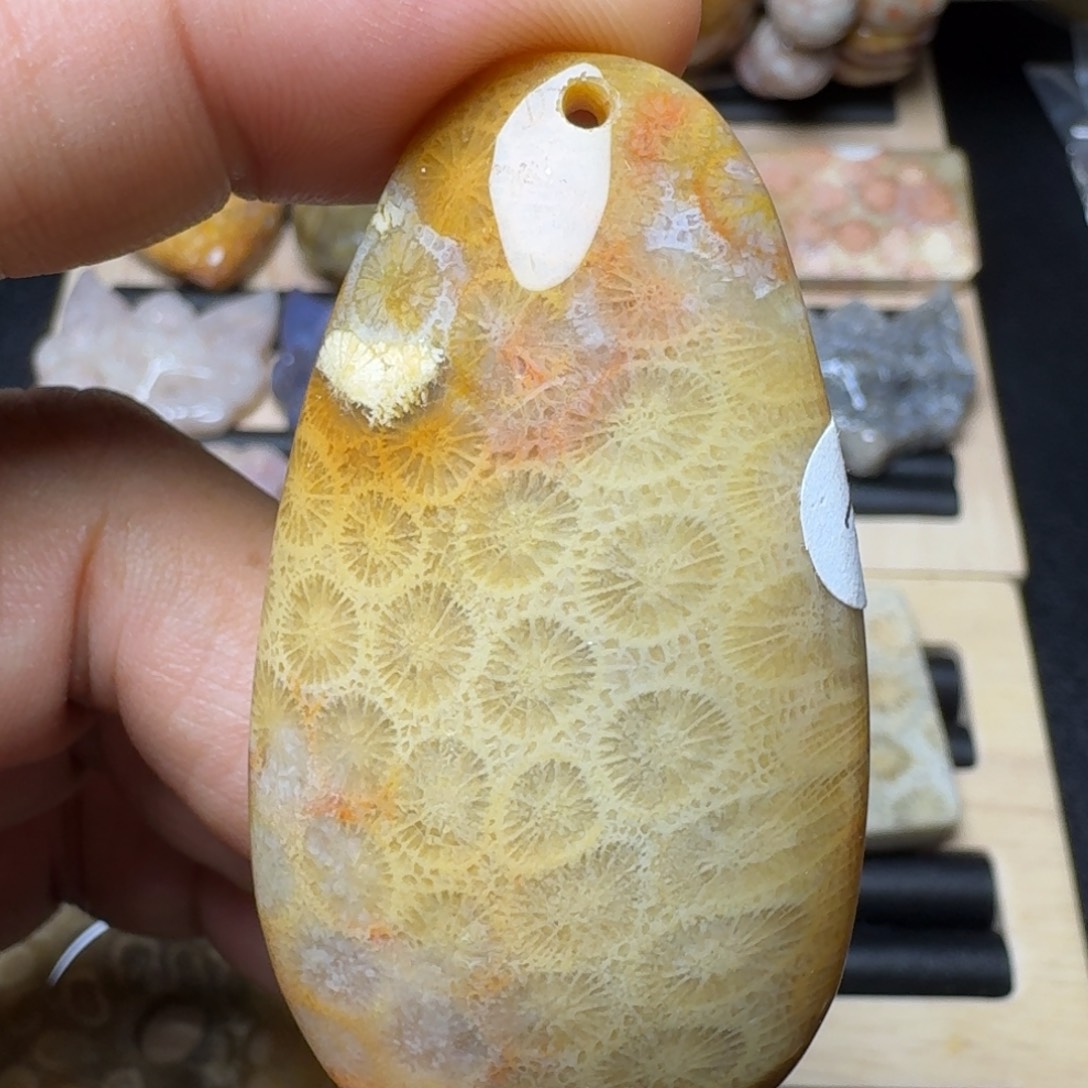 未镶嵌纯天然色有机玉石保真色硅化玉无珠无绳一件包邮