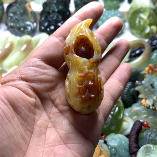 蛇纹石玉岫玉手把件未镶嵌