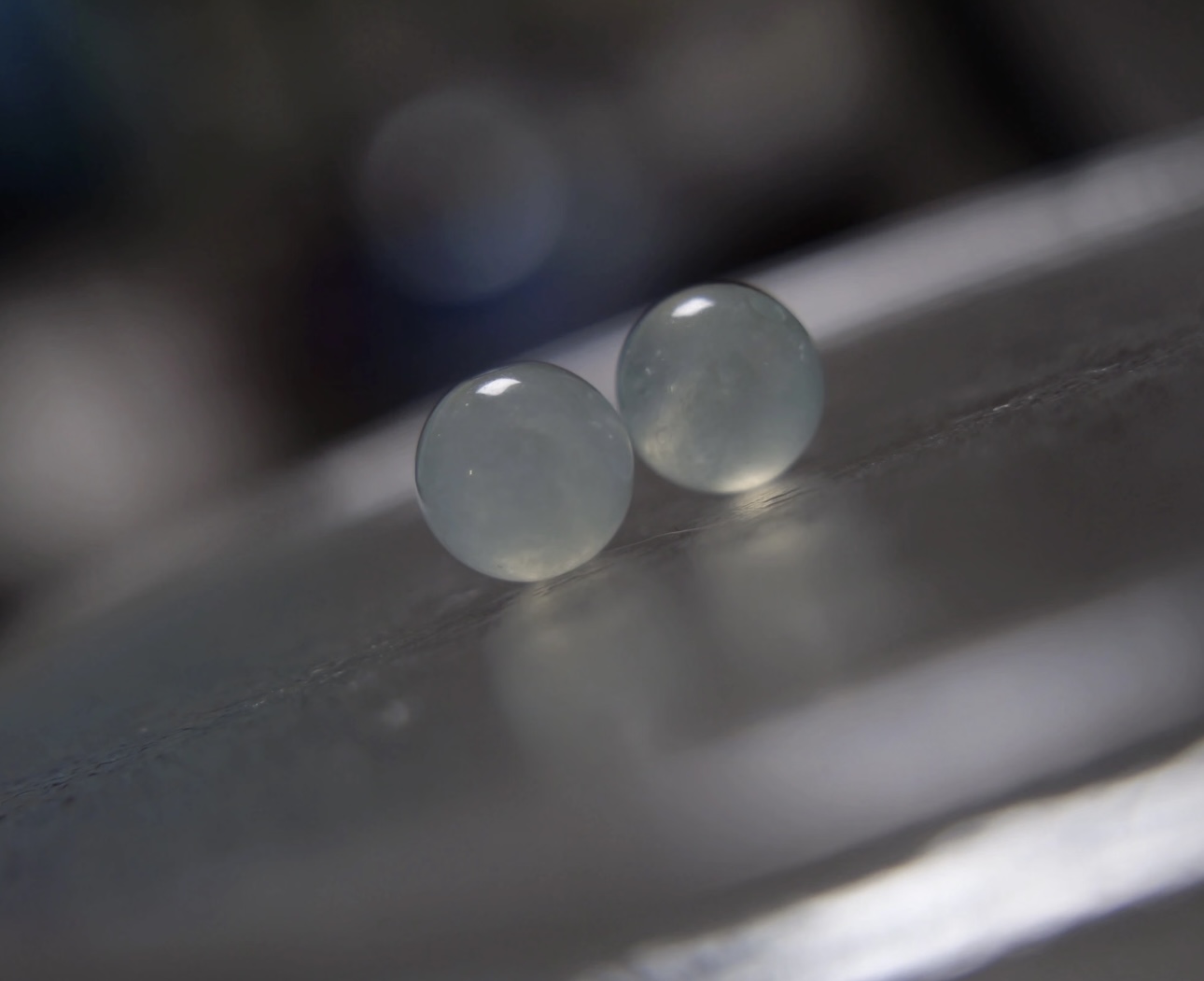 定制冰种翡翠小米珠5mm，单颗，不退不换，多样性发货