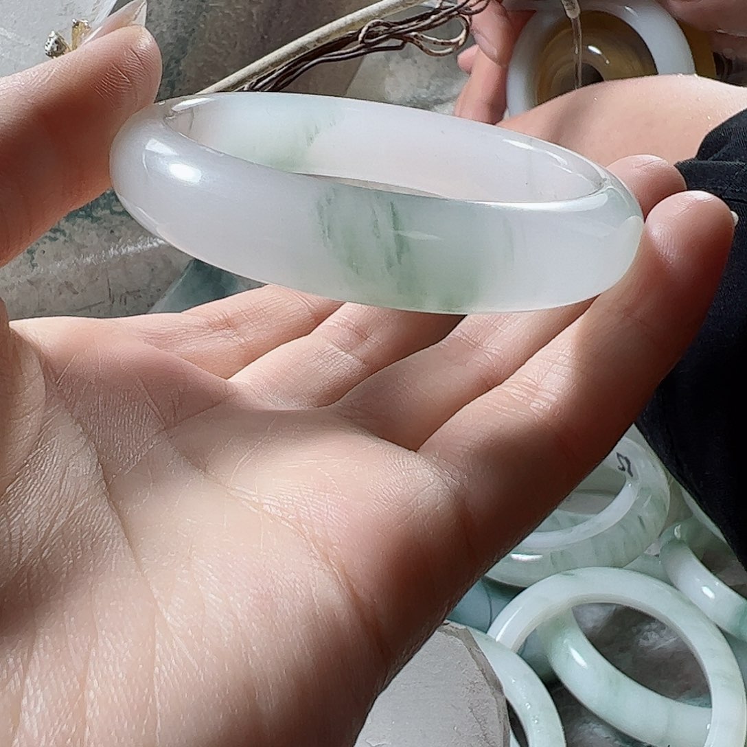 石英质玉手镯未镶嵌零*元5657