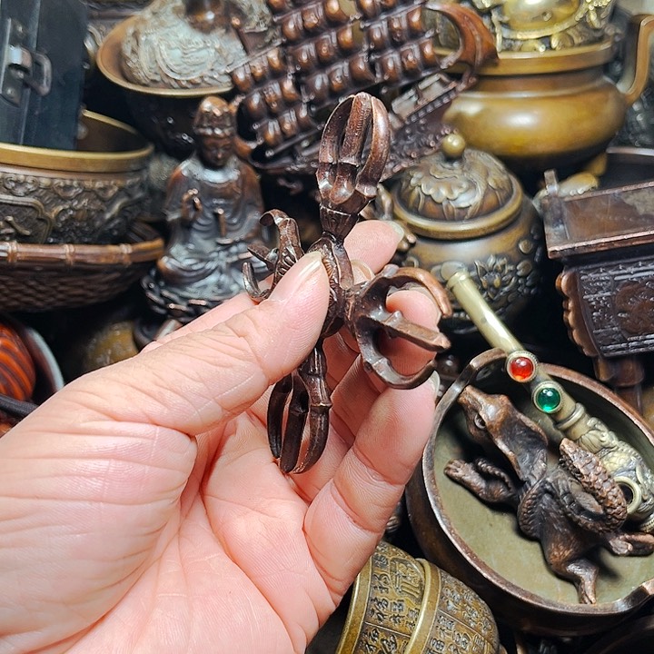 铜材质摆件收收藏藏