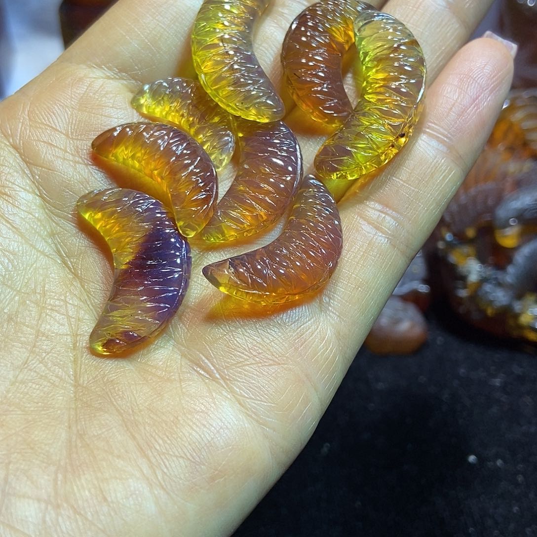 琥珀颈饰未镶嵌橙子