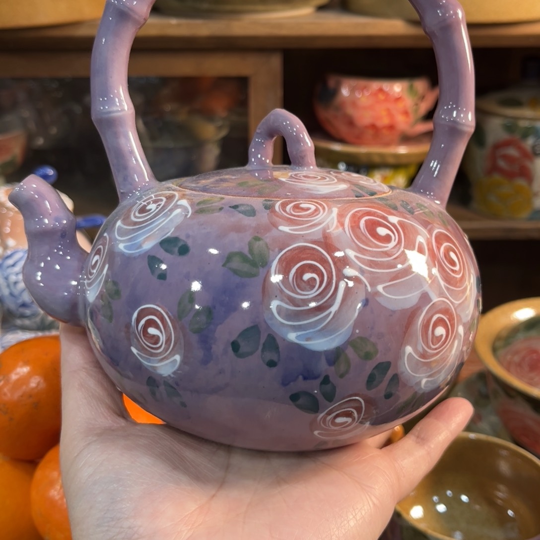 壶红红火火的时候看起来