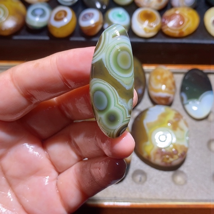 未镶嵌玛瑙/玉髓珠宝半成品180