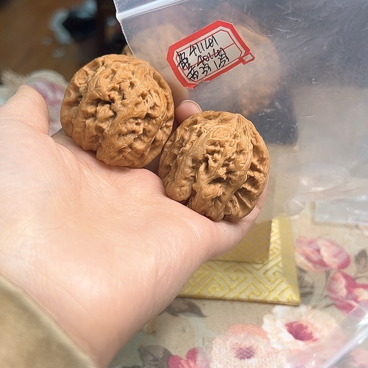 文玩核桃把件非嫁接大粗筋有修