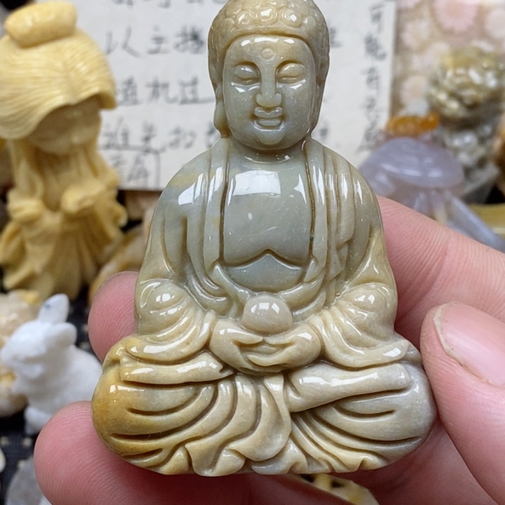 颈饰未镶嵌硅化珊瑚（珊瑚玉）