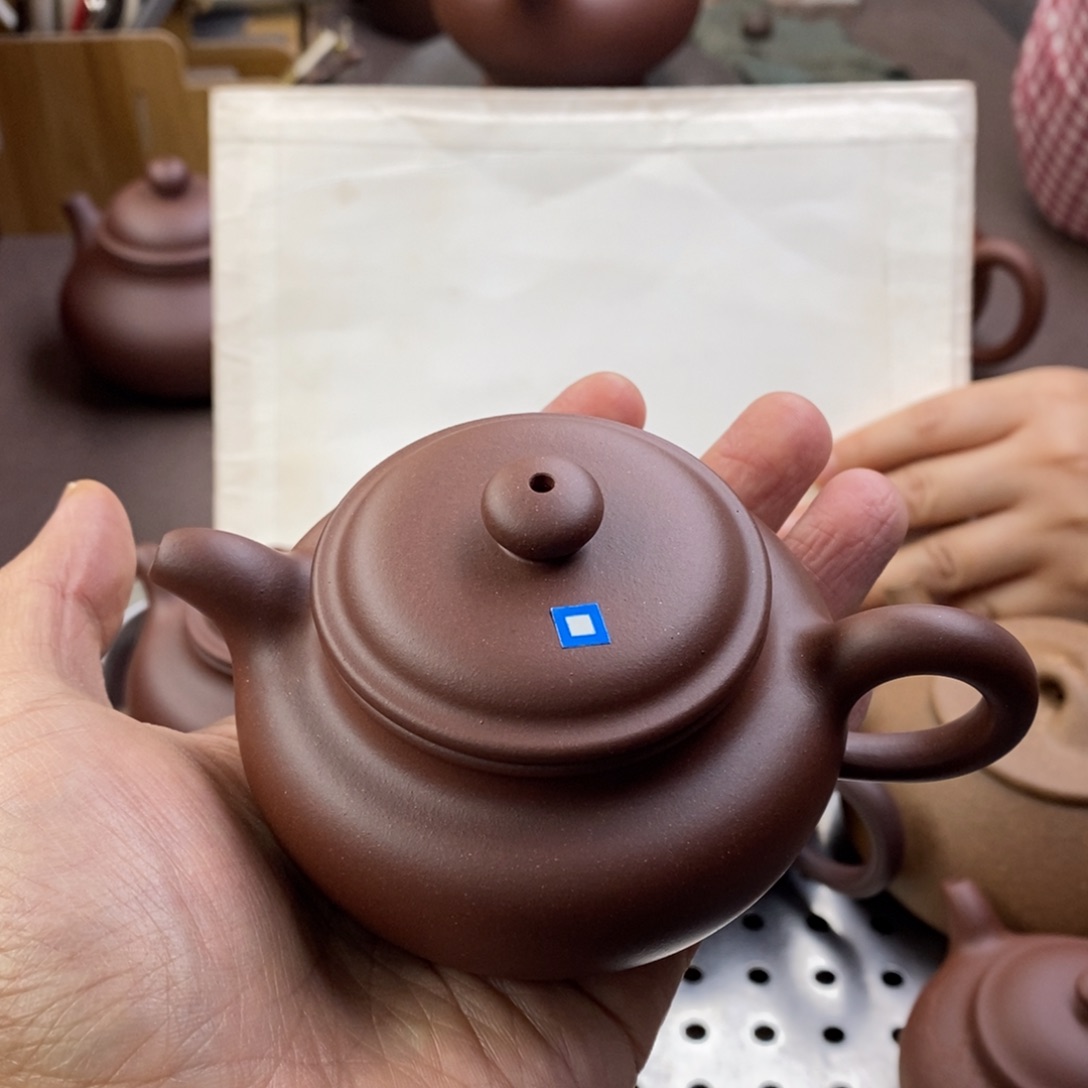 小***鱼紫砂茶壶仿古容量150毫升左右