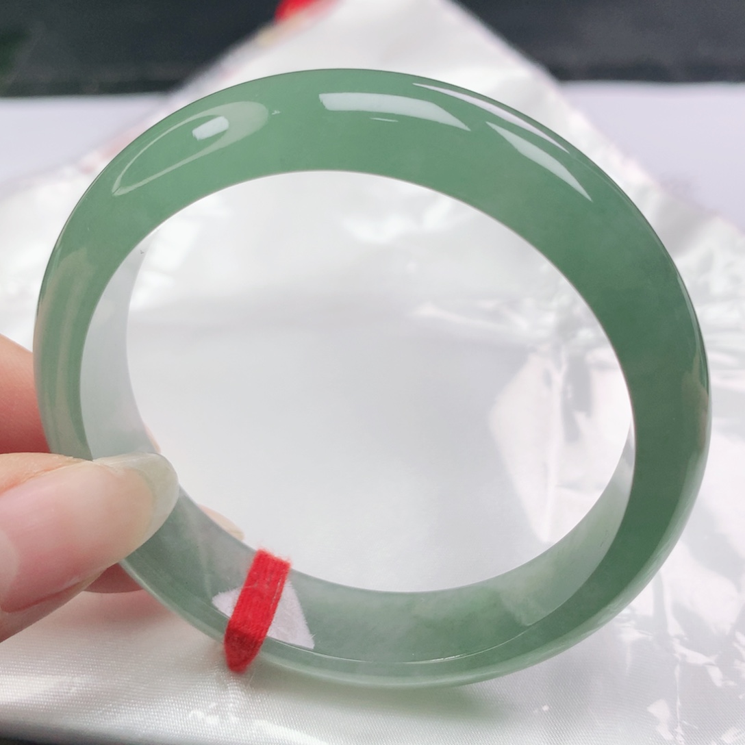 翡翠未镶嵌手镯翡翠53.1冰绿满绿正圈