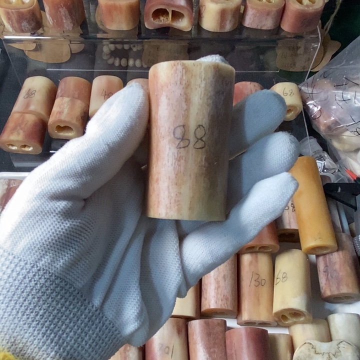 大叶紫檀（黑酸枝木类）