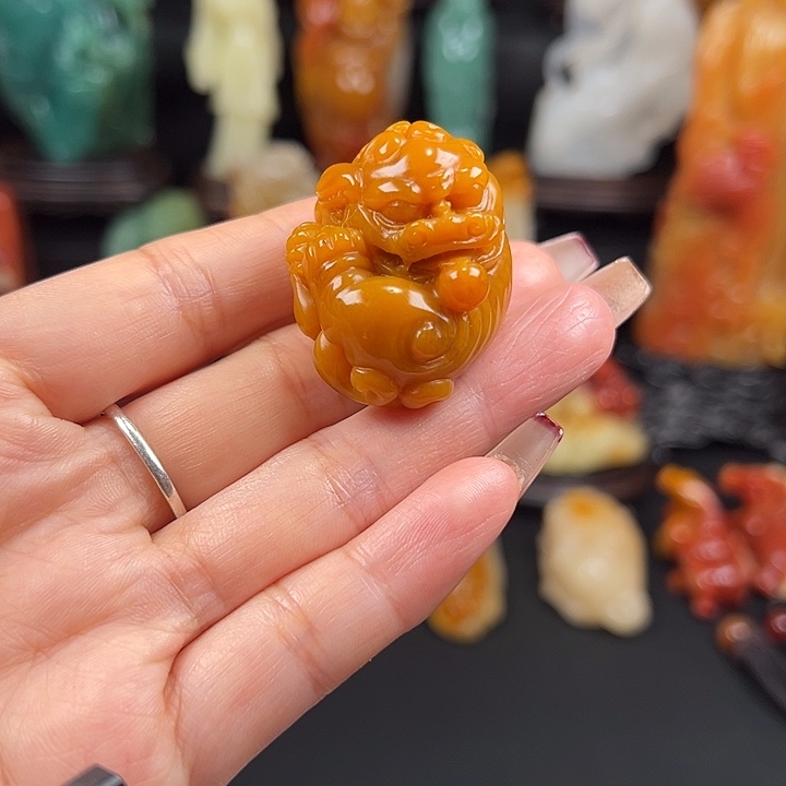 老挝石北部田黄石