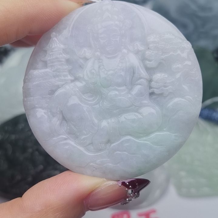 翡翠颈饰未镶嵌天然的A货翡翠