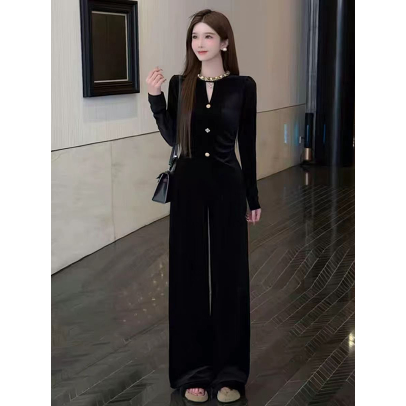 W528 夜游星光丝绒钉珠圆领上衣直筒显瘦加绒裤套装