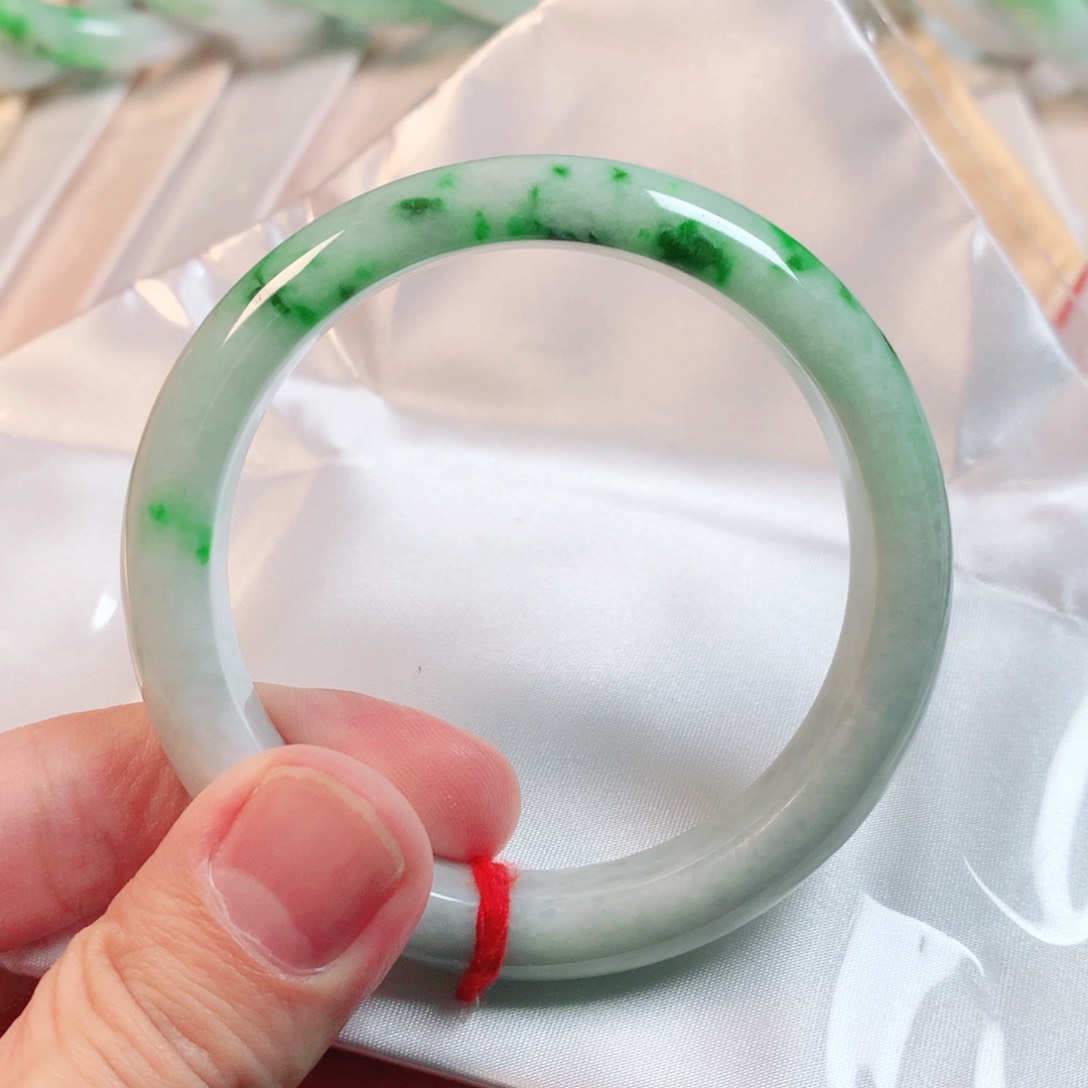 翡翠手镯未镶嵌翡翠手镯59