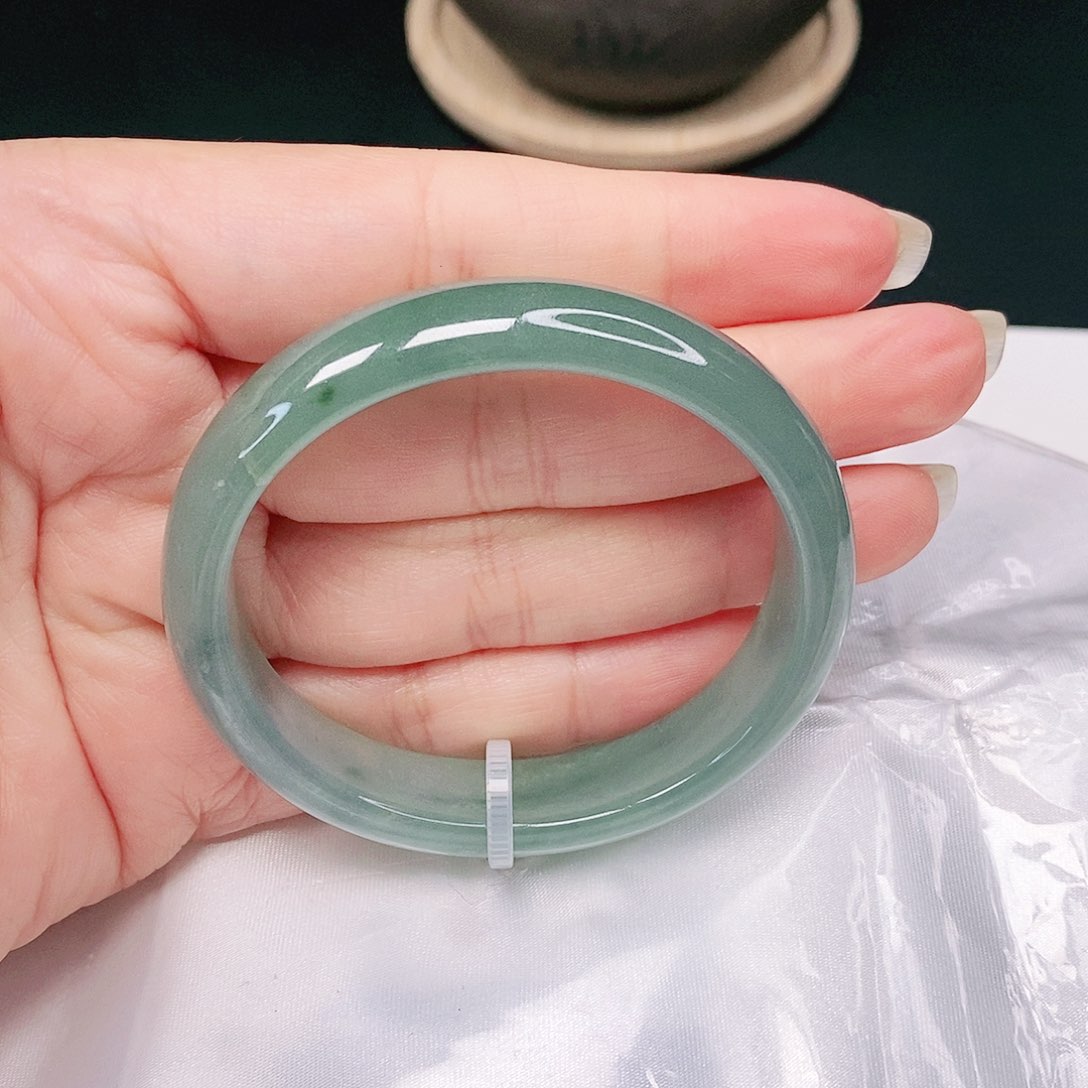【闪购商品】翡翠手镯未镶嵌贵妃53