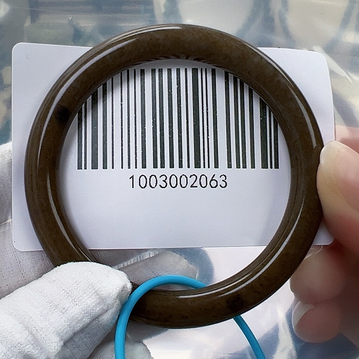 和田玉未镶嵌手镯包容56