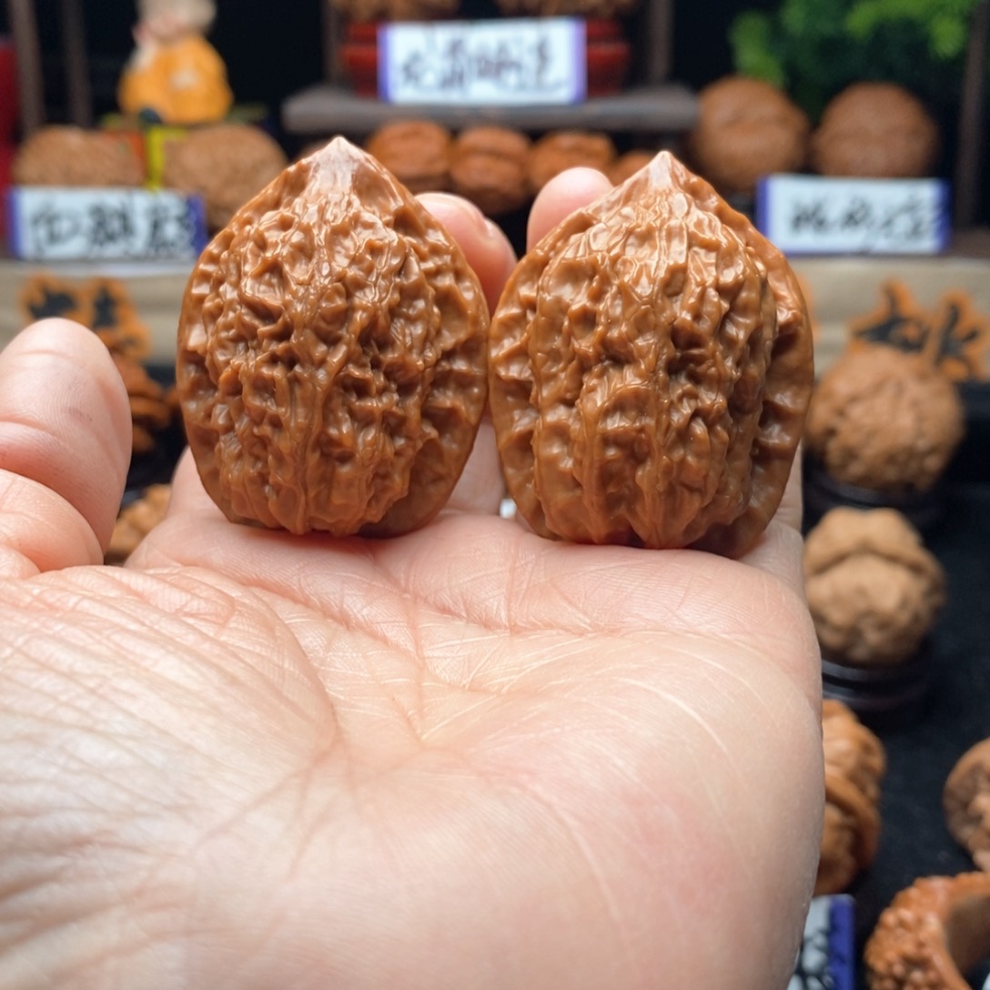 文玩核桃把件大*弟上古鸡心