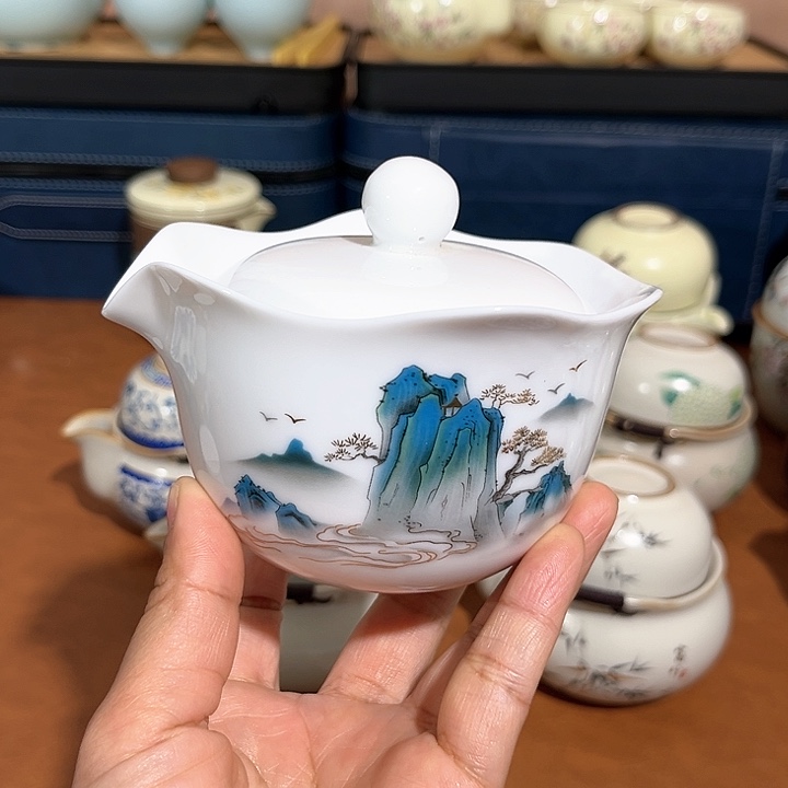 羊脂玉手抓壶一壶两杯