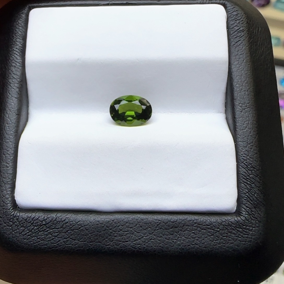 碧玺珠宝半成品未镶嵌天然0.8克拉