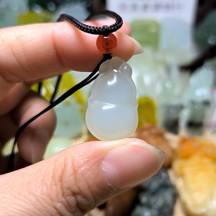 岫玉吊坠(不含链)未镶嵌