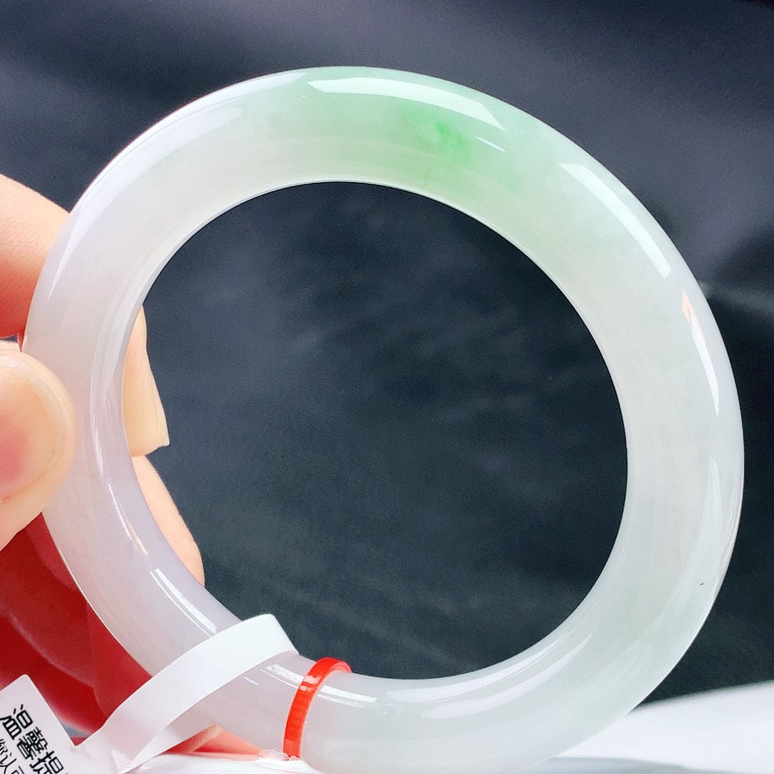 未镶嵌手镯（圆镯）翡翠54胖