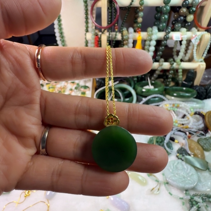 幸***瑰和田玉（糖玉）未镶嵌挂件一个