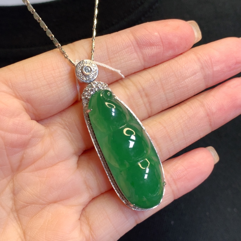 【闪购商品】翡翠18K金镶嵌吊坠(赠链)福豆