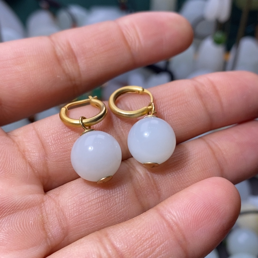 和田玉耳钉18K金镶嵌