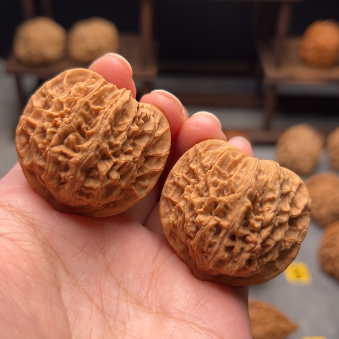 桃核把件盘龙纹40.35.38