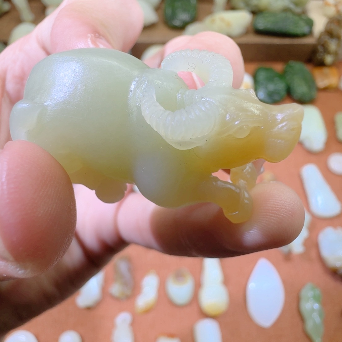 和田玉颈饰未镶嵌