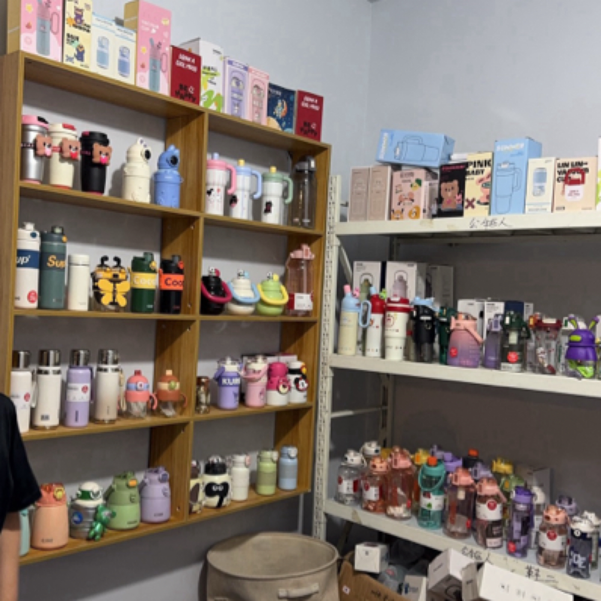 看编码下单A01-A60，品牌水杯保温杯库存尾货有的略有瑕疵