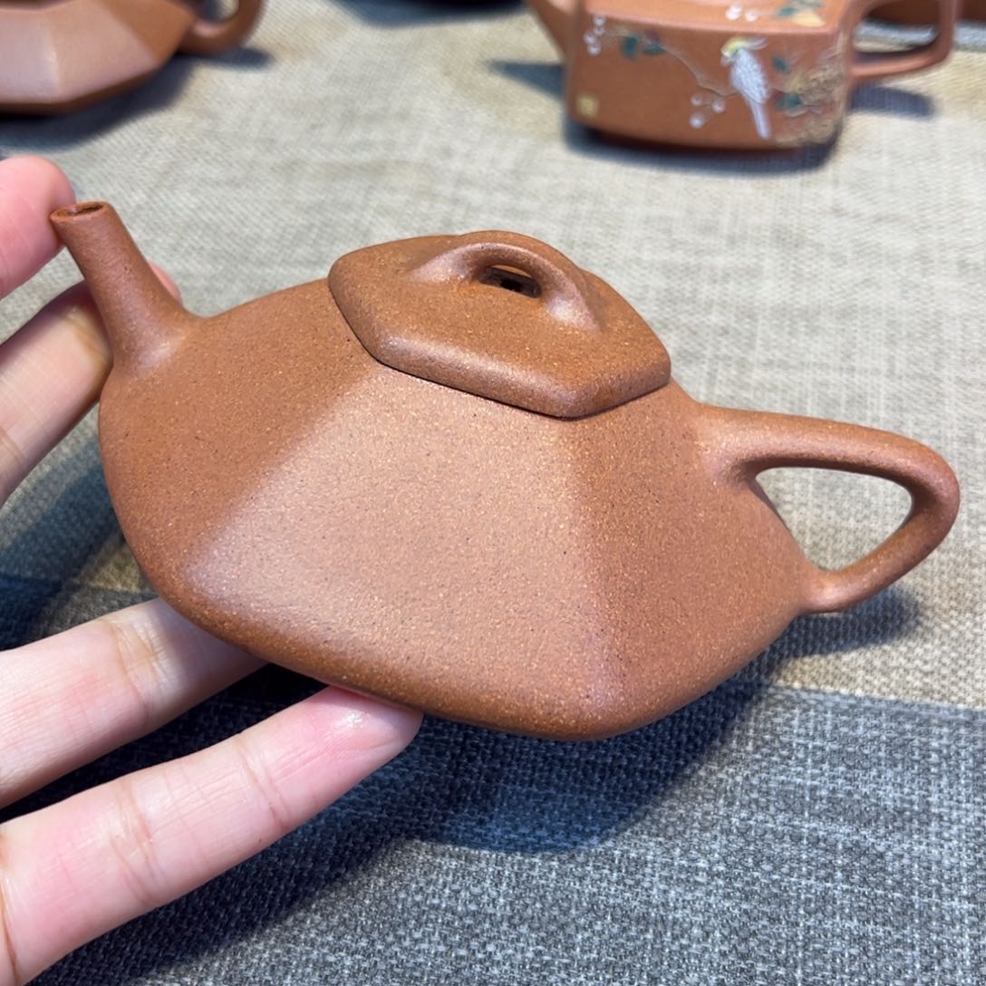 容量150毫升，段泥，六方