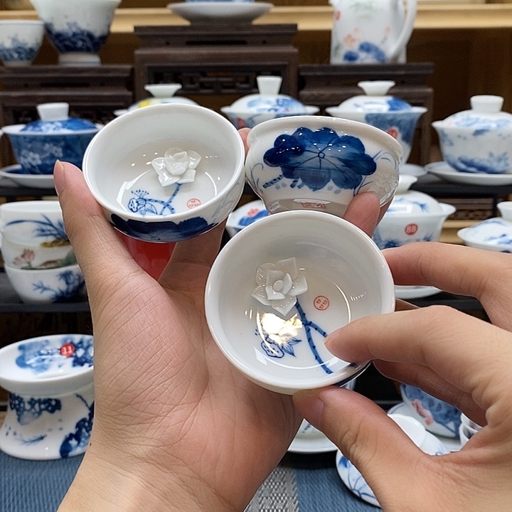 手绘荷花浮雕杯子三个装釉下彩高温瓷微瑕福利款