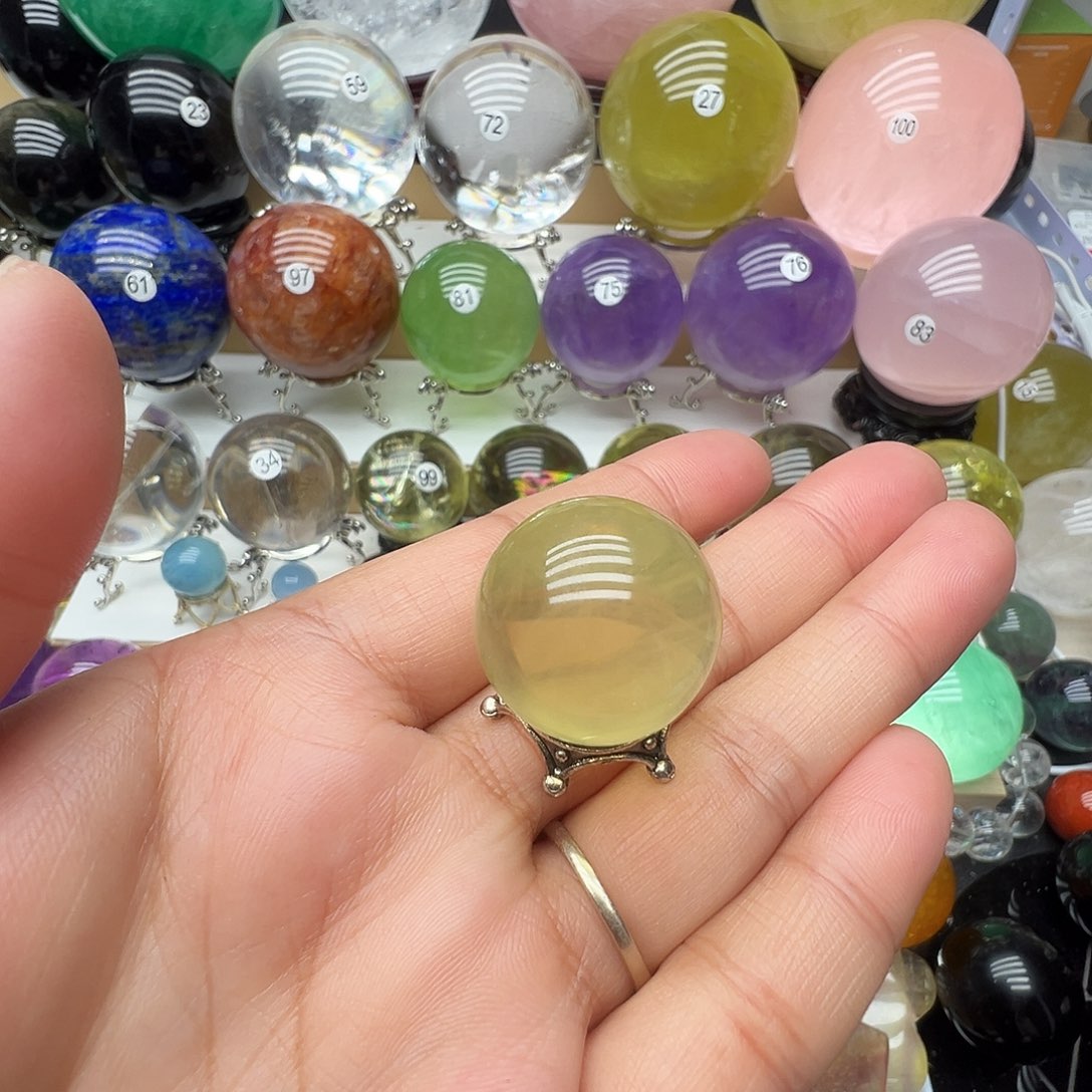 未镶嵌水晶珠宝半成品