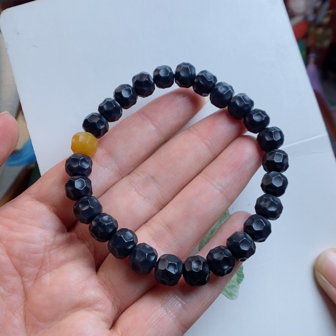 和田玉手链未镶嵌墨玉无相