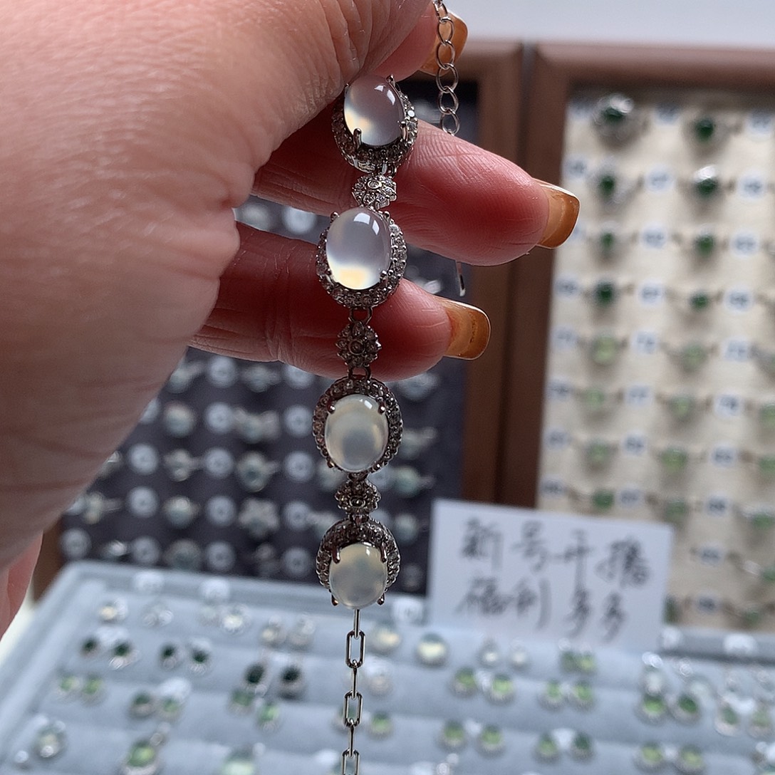 戴***维蛇纹石玉银S925镶嵌戒指