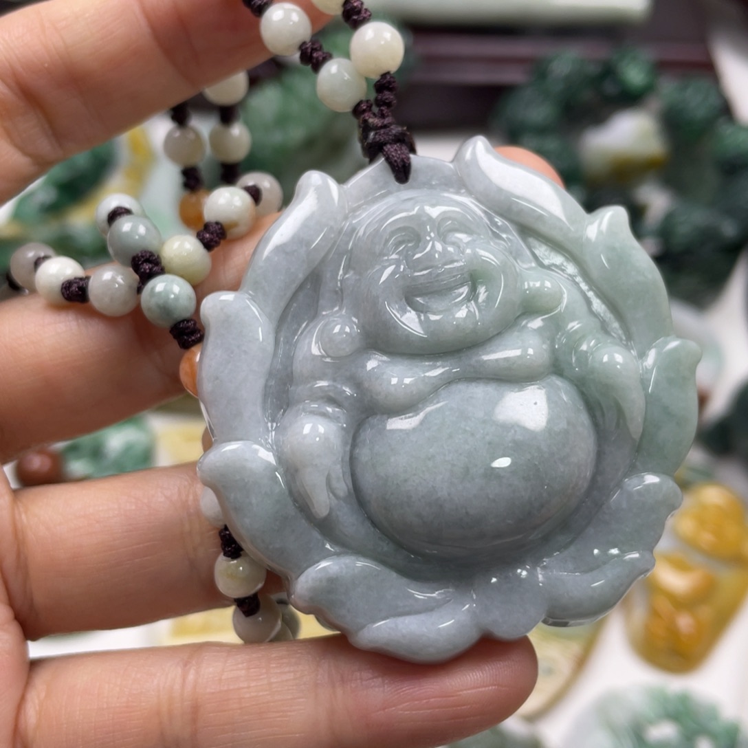 翡翠未镶嵌颈饰牌子