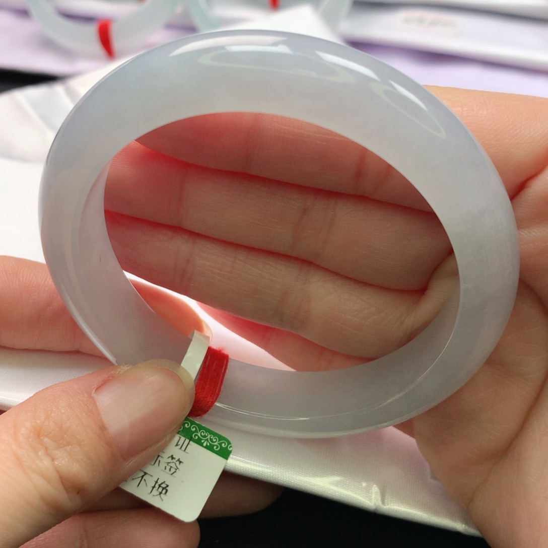 翡翠手镯未镶嵌小*5556圈