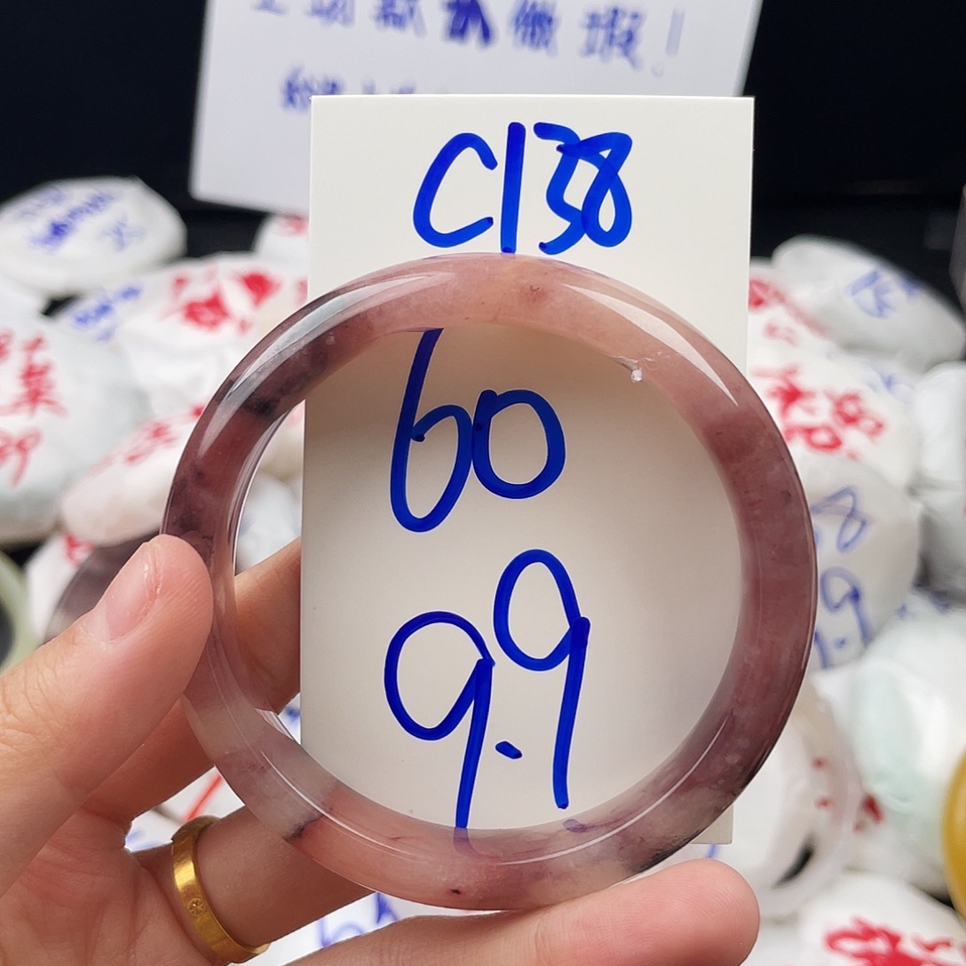小***。石英质玉未镶嵌手镯C138