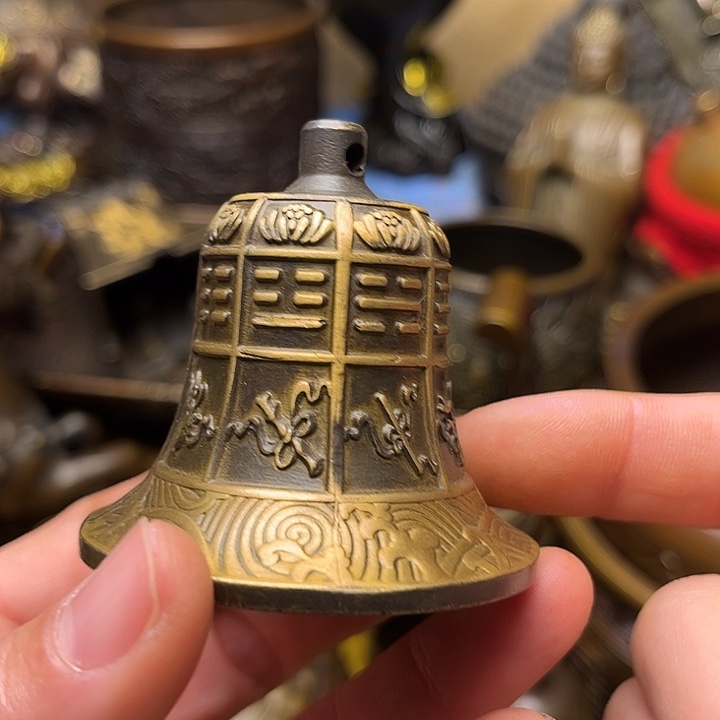 精美铜器批发档口