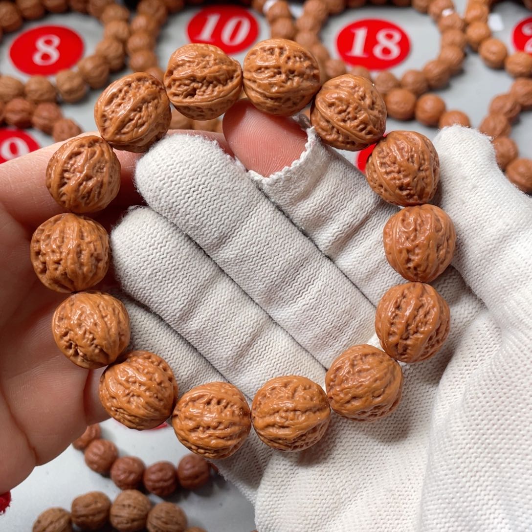 文玩核桃手串珊瑚纹粗筋小八棱17.5mm