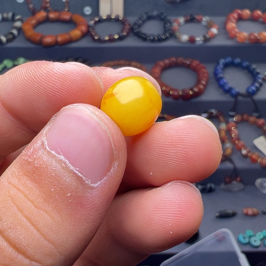 琥珀未镶嵌手链蜜蜡