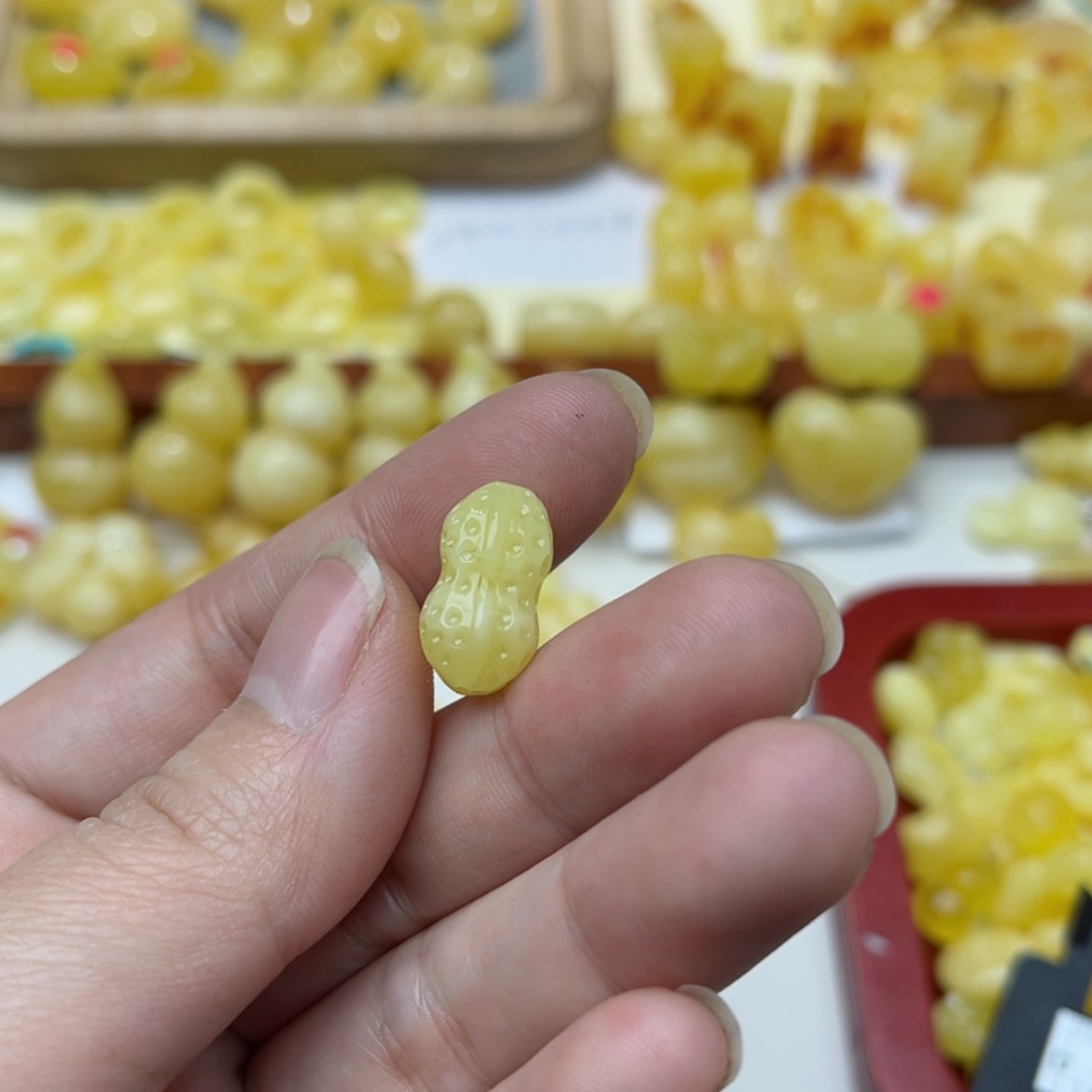 【闪购商品】蜜蜡裸石未镶嵌配饰