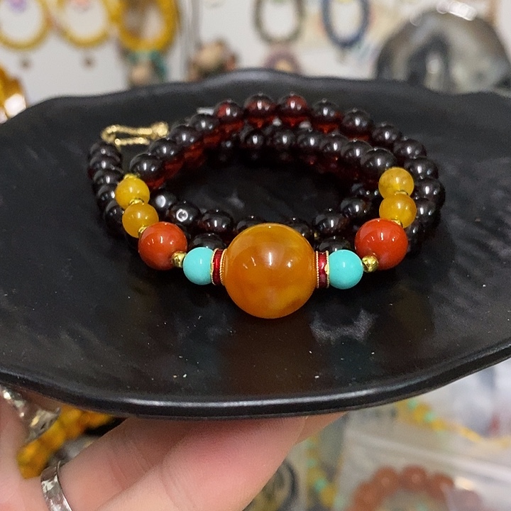 琥珀未镶嵌颈饰天然无优化