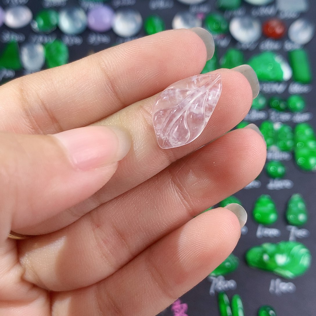 【闪购商品】翡翠颈饰未镶嵌暴风雪棉叶子