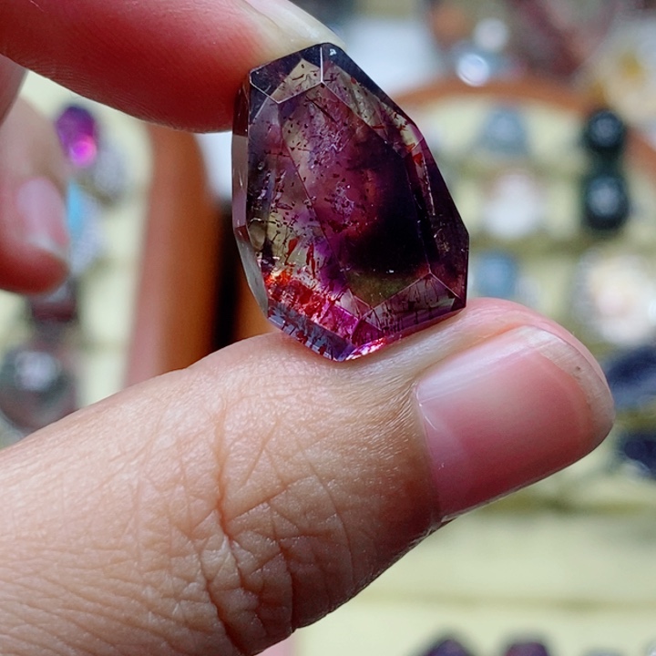 未镶嵌颈饰水晶最***肉