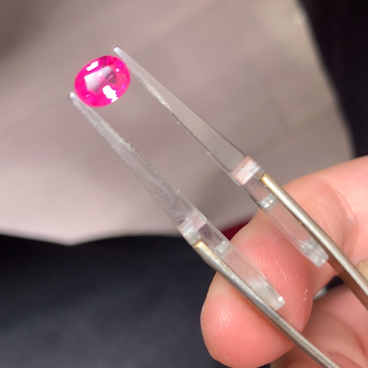 尖晶石裸石未镶嵌