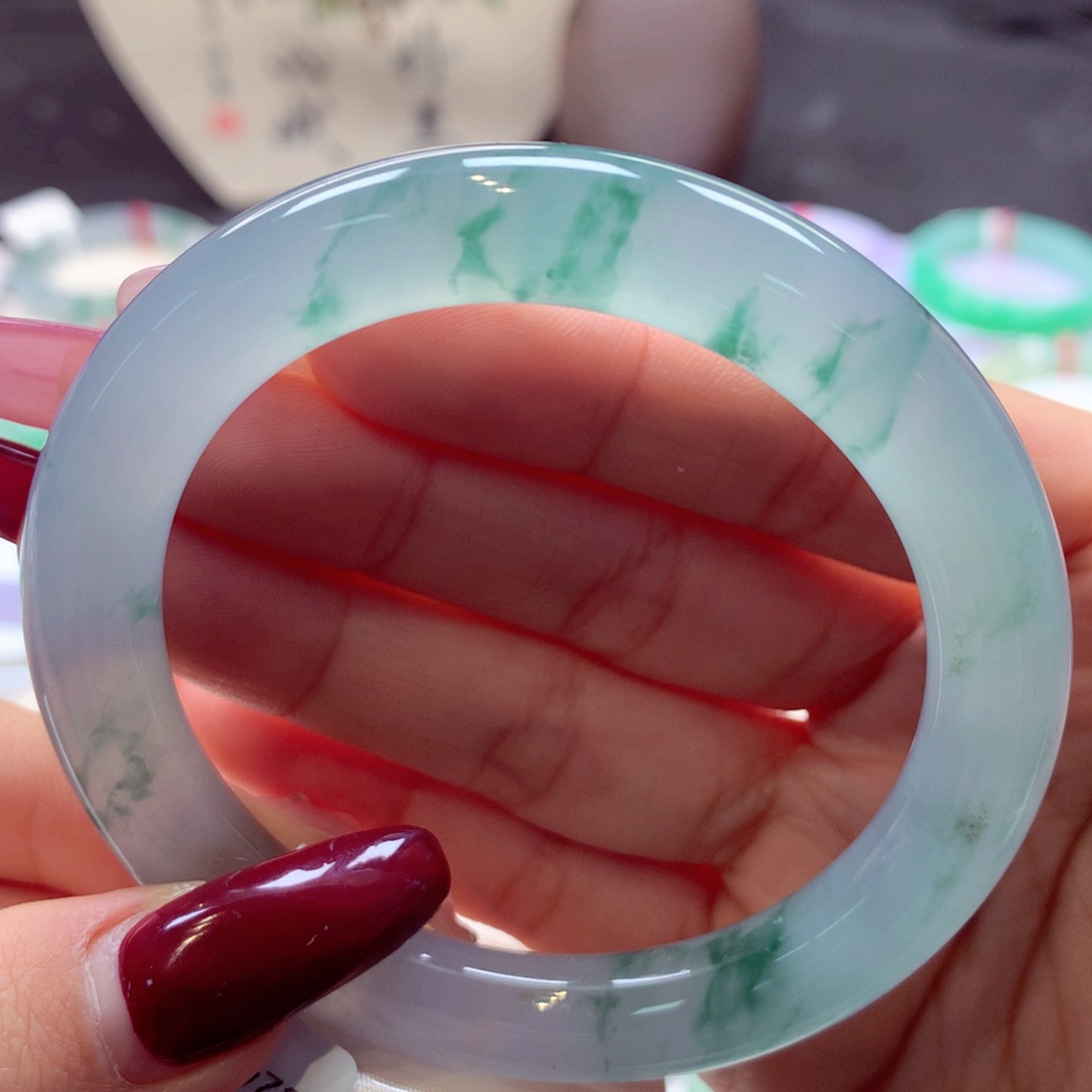 翡翠手镯未镶嵌圆条30号66