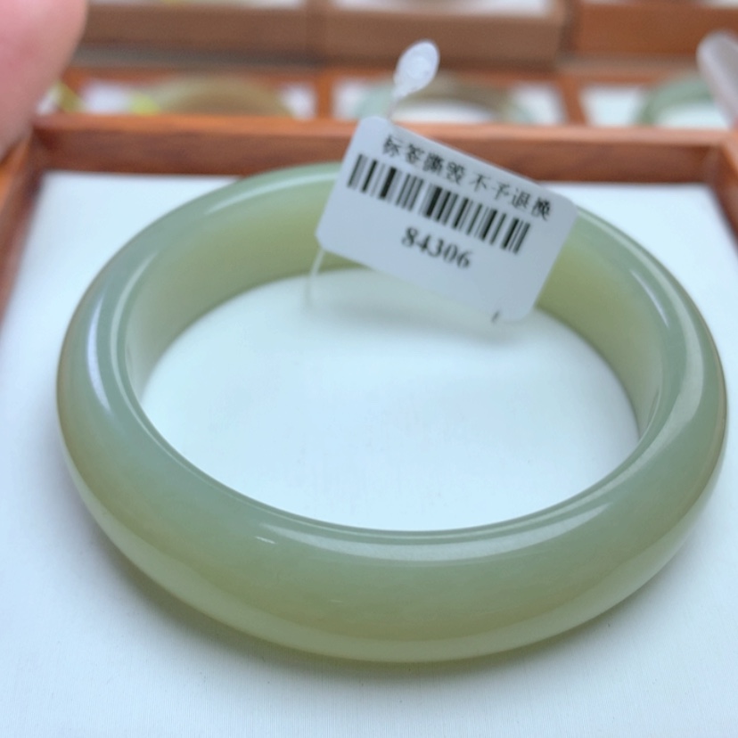 【闪购商品】和田玉手镯未镶嵌51