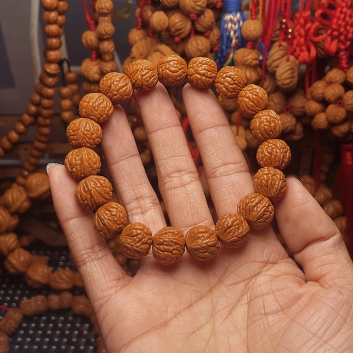 木质类龙纹桃枭挂件