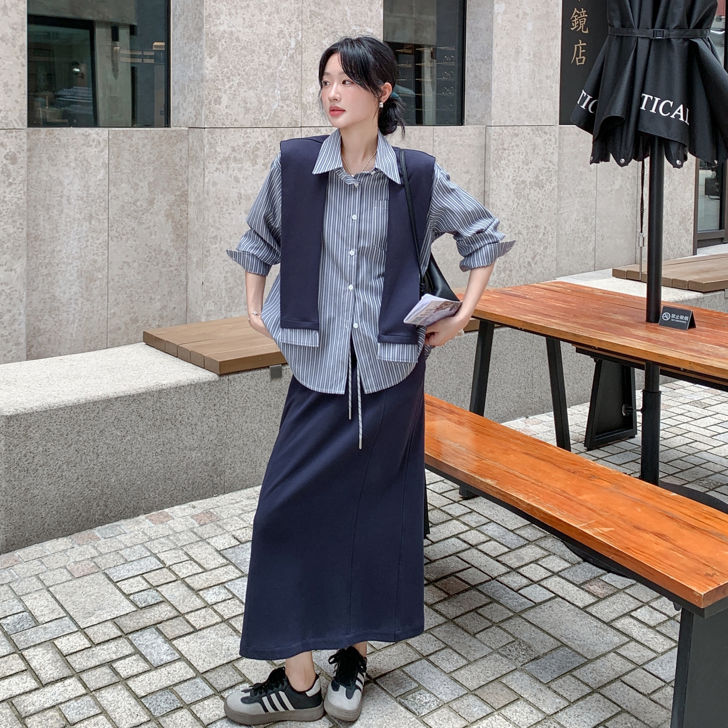 时尚套装女2025秋季新款女装三件套显瘦气质休闲百搭收腰条纹拼接